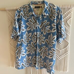 Quiksilver Blue and White Leaf Pattern Shirt